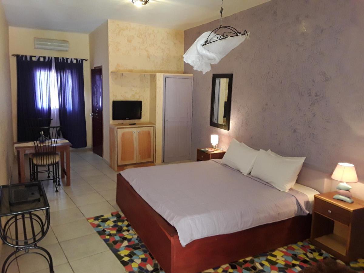 Hotel Grazia Maria M'Bour Exteriör bild